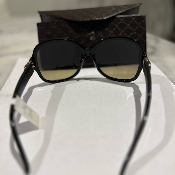 Gucci Sunglasses - Picture 15 of 15